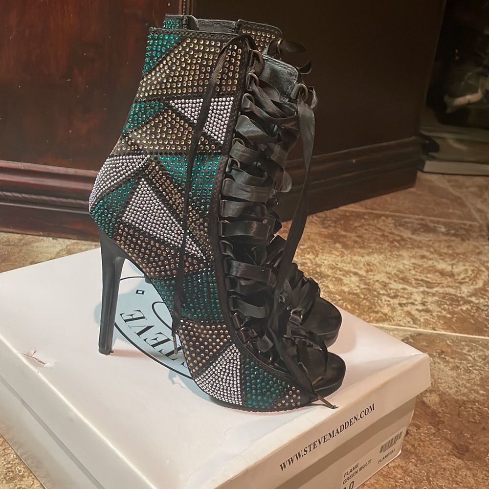 Steve Madden sandal